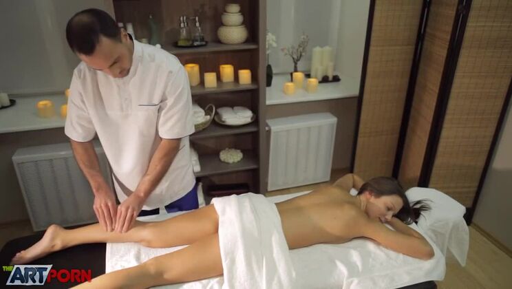 Foxy Di gives Nensi B Medina a sensual massage