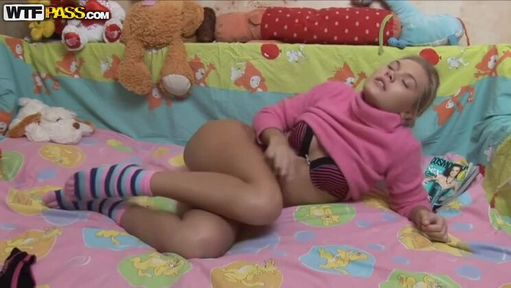 Amateur blonde Kathleen Pitts fucks with Ben-Wa balls