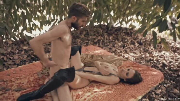 Sandee Westgate's Big Tits Bounce in Outdoor Sex