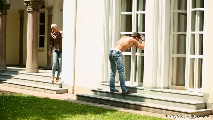 Nathaly Heaven's Deepthroat Outdoor