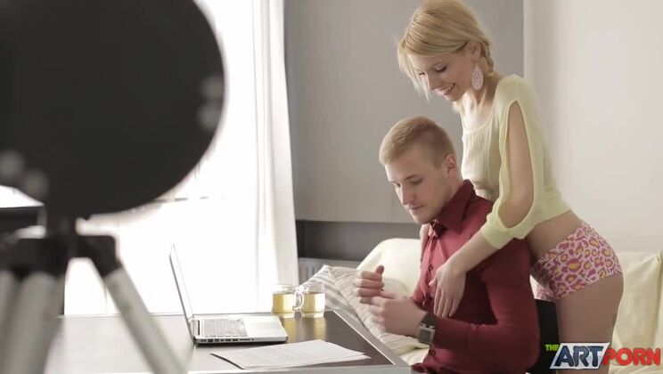 Russian Blonde Madison’s Crazy Facial Play