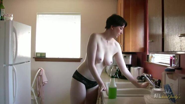 The Mature Kitchen: Inara Byrne Cleans Naked