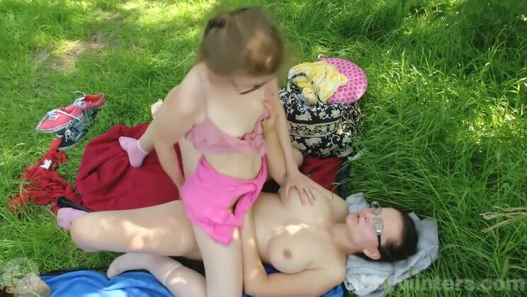 Jada & Maia Big Tits Small Tits Fun