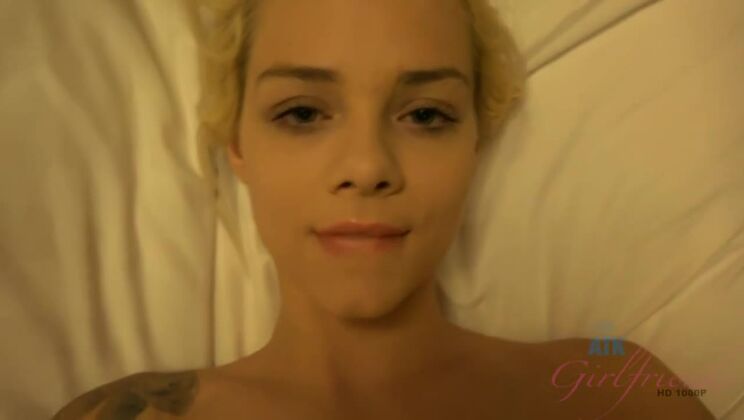 Toe-Curling Sex: Elsa Jean's Pussy Gets Cum All Over