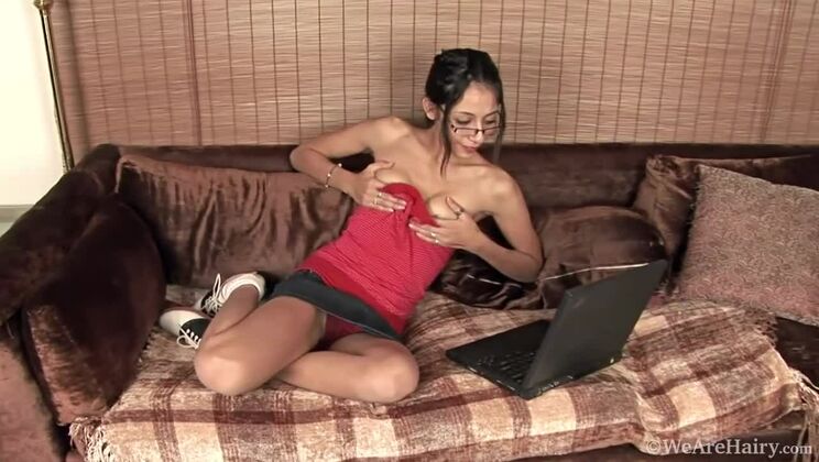 Brunette, Hairy Luna Monroe Gets Intimate