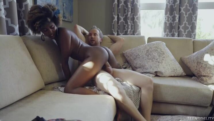 Ryan Madison and Daizy Cooper Creampie