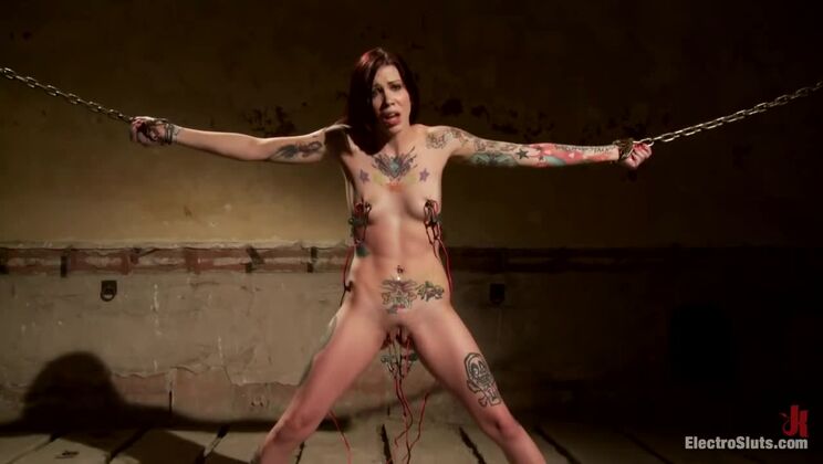 Krysta Kaos Dominates Bobbi Starr with Anal Sex