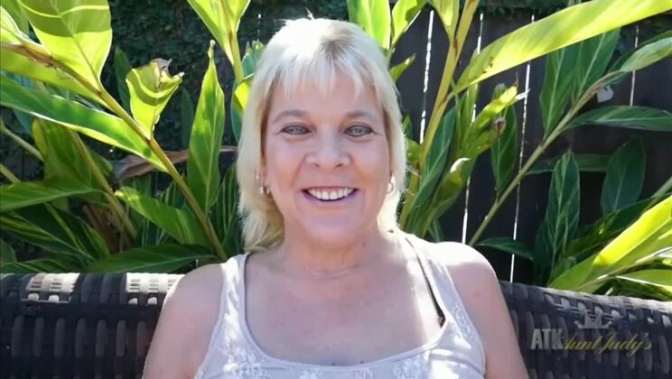 Sindy Silver's Blonde and Beautiful Outdoor Scene