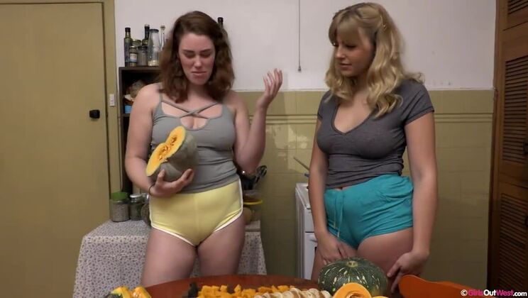 Big Tits & Stockings - Peggie & Selina’s Lesbian Affair