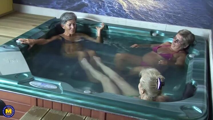 Branka, Deisi, Yolina - Mature Women in Sauna