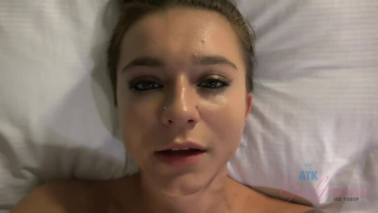 Foot fetish creampie with Kharlie Stone