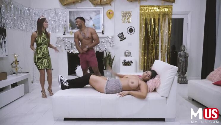 Big Tits Brunette Violet Myers In Hardcore Interracial