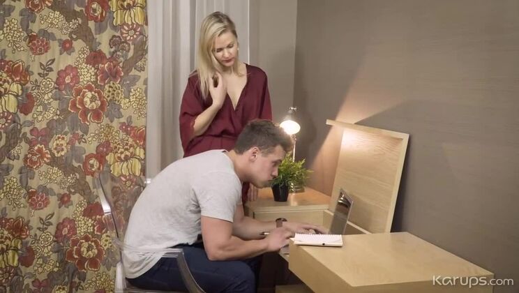 Blonde Bombshell Gives Handjob to Big Dick