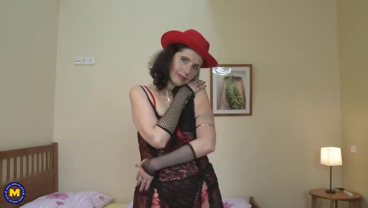 Darlena's sexy hairy pussy in lingerie