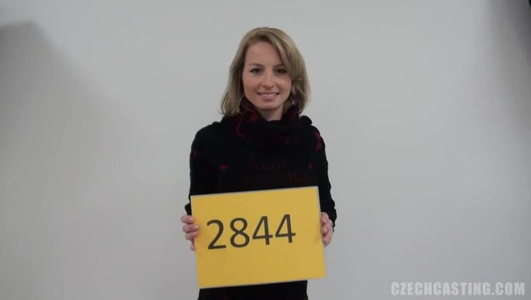 Pleasing Blonde Jana, Czech