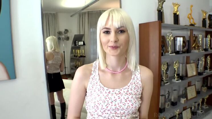 [RoccoSiffredi] - Excellent Cumshot Show with Blonde Bombshell