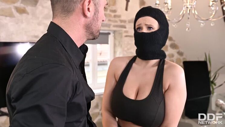 MILF Angel Wicky’s Big Ass & Tits in Steamy Scene