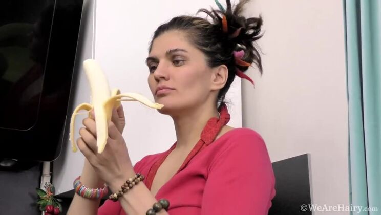 Ananda Ray’s Striptease Turns Into A Hot Solo Show