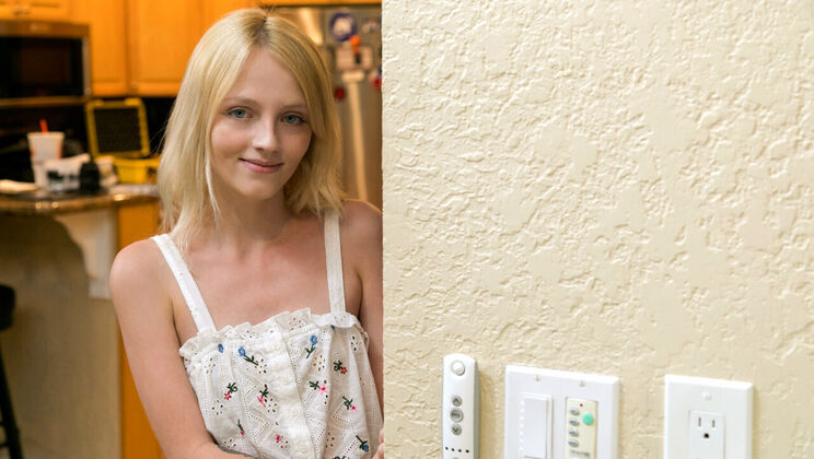 Kate Bloom in POV Action