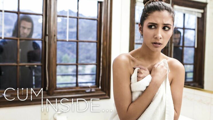 Teen Gianna Dior's Deepthroat Blowjob