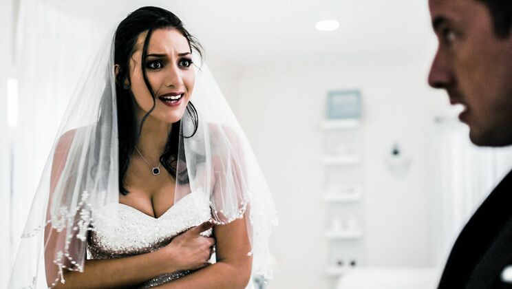 Cheating Bella Loves Hardcore Fuck And Facial