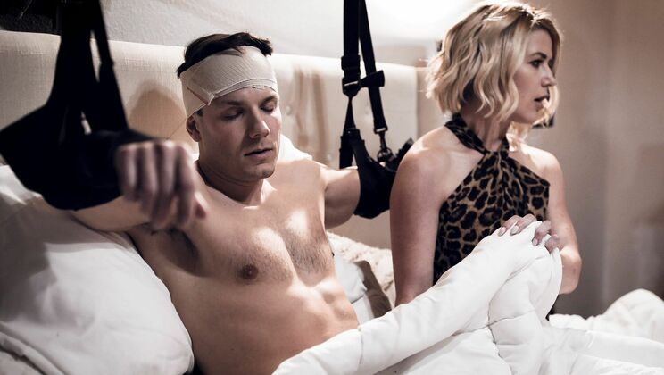 Stepmom And Stepson Hot Deepthroat And Cumshot