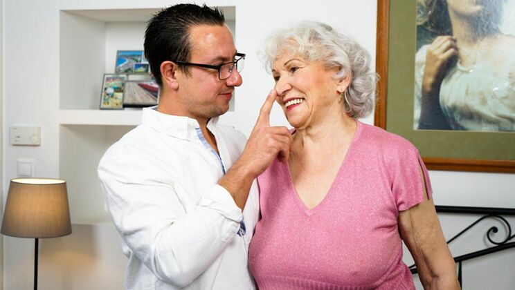 Norma's Hairy Pussy Play