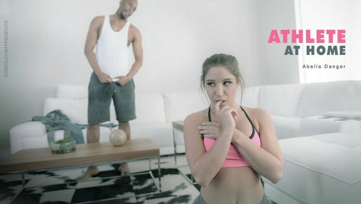 Tattooed Babe Loves Black Dick in Home Sex