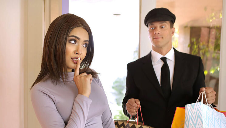 Hot & Heavy - Aaliyah Hadid & Ramon Nomar in The Driver