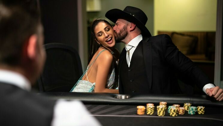 Trimmed Pussy and Doggystyle Action