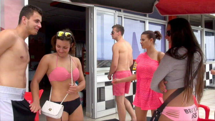 Public Blowjob with a Brunette Teen