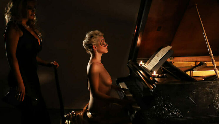 Candy's Hardcore Masturbation