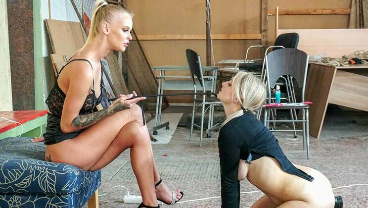 Blonde Kirsty Gets Tied Up and Played