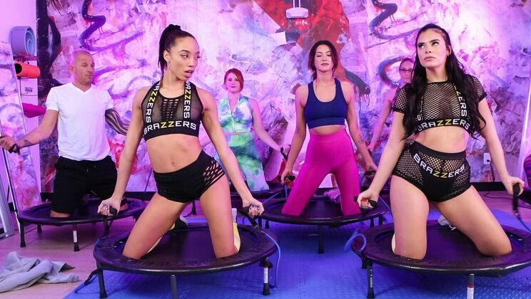 Gagging & Deepthroat with Bubble Butt Babes