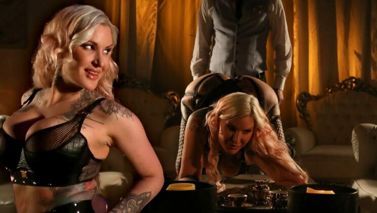 Cumshot and Squirt: Alexxa Vice's Anal Adventure