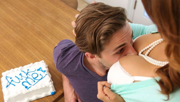 Isis Love - Mom's Birthday Orgy