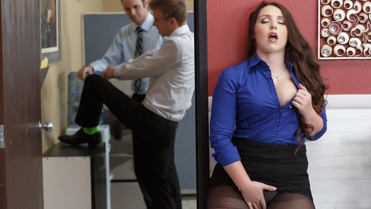 Chief Executive in Deepthroat and Anal