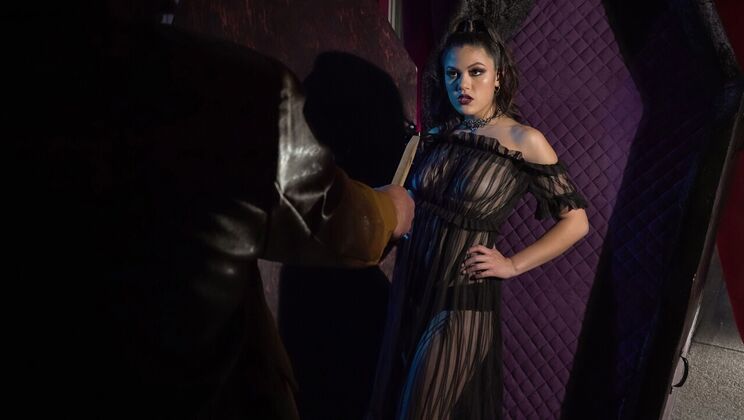 Tattooed Kendra Spade Gets Creepy