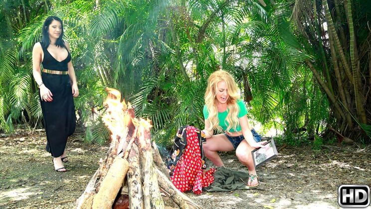 Bonnie's Mature Lesbian Fun