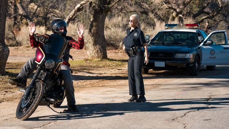 Short Hair, Big Titts, and a Blowjob