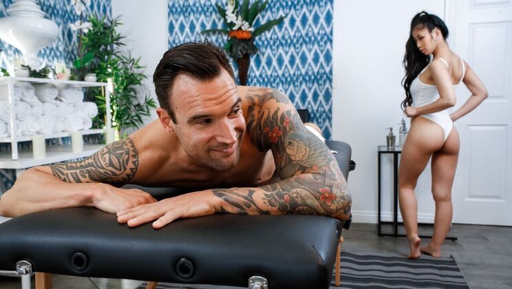 Jade Kush Gets Oiled Up by Alex Legend