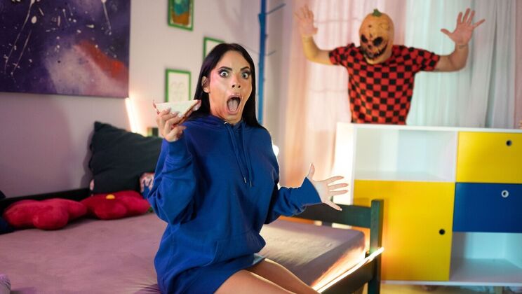 Cowgirl Ride Turns into Cumshot on Face