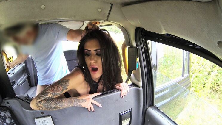 Brunette Cheater's Anal Sex Ends in Creampie