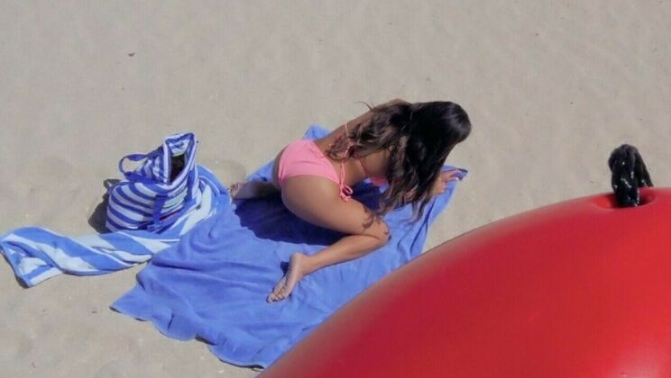 Amateur Outdoor Lifesaving Fuck