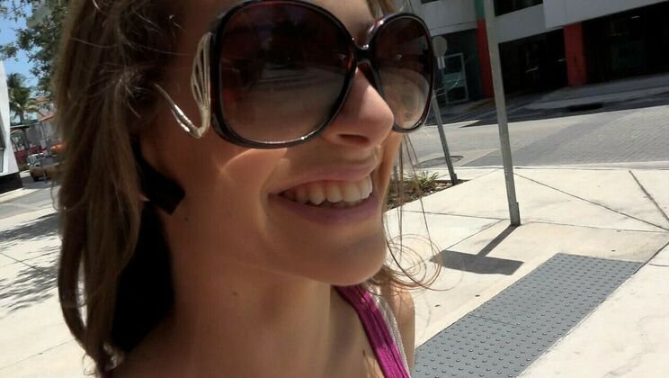 Kimmy Granger's Booty Shaking Like Crazy