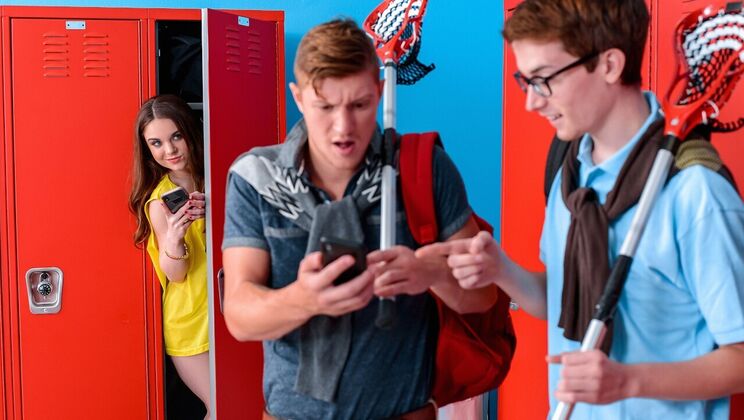 [TeensLoveHugeCocks] - Oliver Flynn Fucks Megan Marx in Missionary - Oliver Flynn - Megan Marx