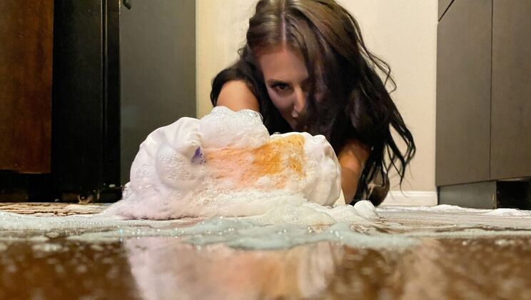 Big Dick Fucks Maid in Missionary