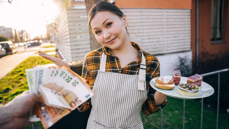 Natural Tits Get Creamy Surprise