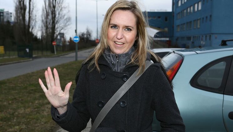 Outdoor Blowjob and Car Fuck