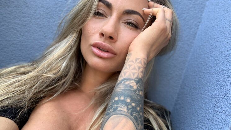 Solo Fun: Asian Girl with Athletic Body